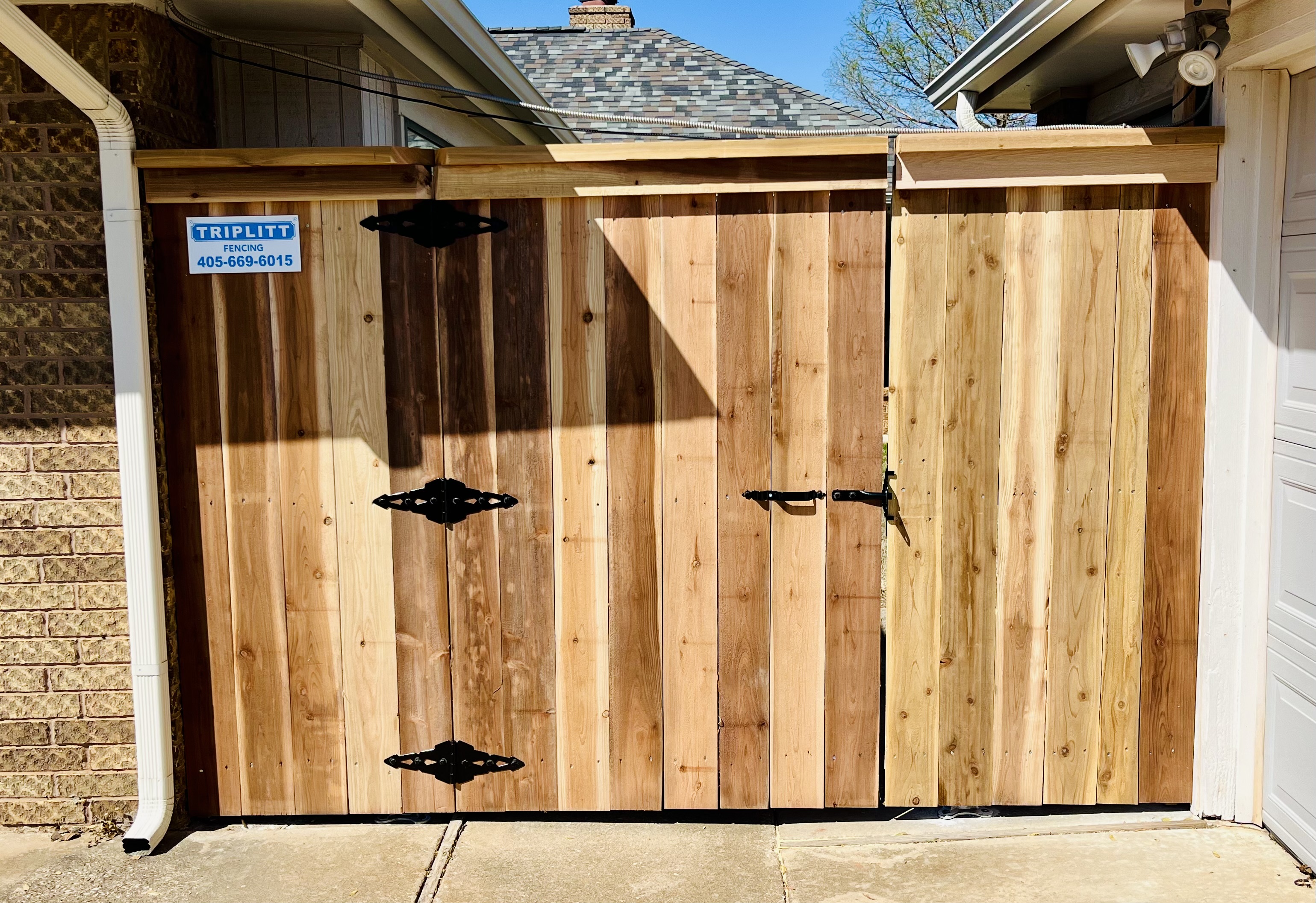 New Custom Cedar with Cap/Trim Gate in Moore!