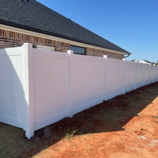 Vinyl-Fence-makes-for-a-stunning-project-complete 3