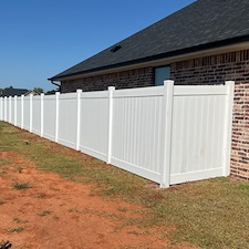 Vinyl-Fence-makes-for-a-stunning-project-complete 0